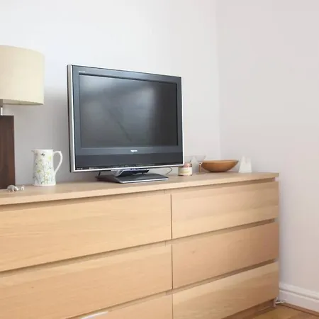 Parkhouse Leeds Stunning 1 Bedroom Roundhay Leeds Apartment