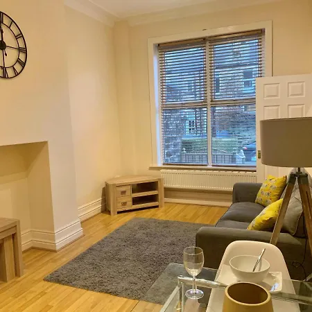 Apartment Parkhouse Leeds Stunning 1 Bedroom Roundhay Leeds Leeds (West Yorkshire)